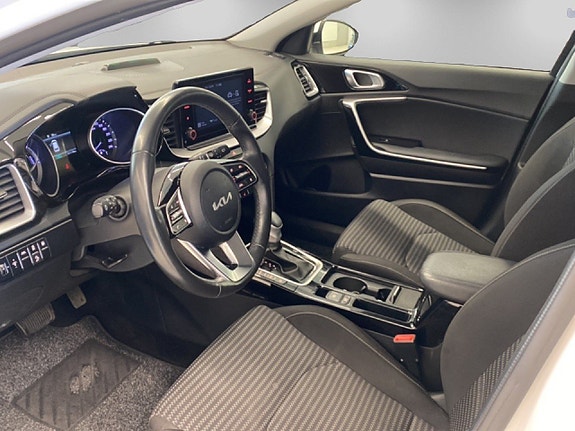Kia Ceed 8 of 17