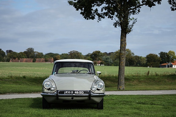 Citroen ID19 3 of 14