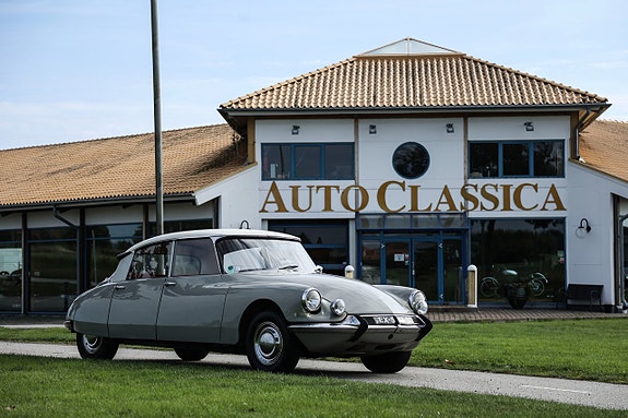 Citroen ID19 2 of 14