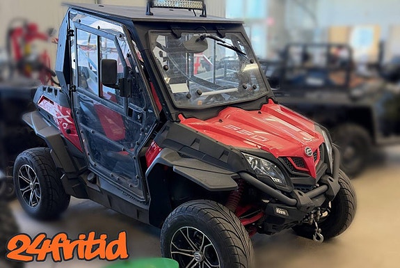 CFMOTO ZForce 550EX - Traktor A, Helhytt med värme