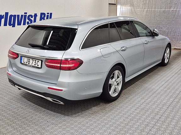 Mercedes-Benz E220 d 4 of 5