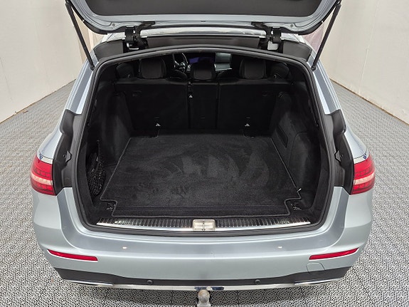 Mercedes-Benz E220 d 12 of 12