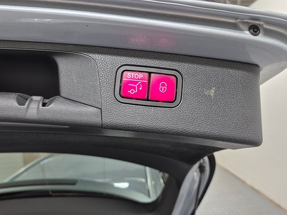 Mercedes-Benz E220 d 11 of 12
