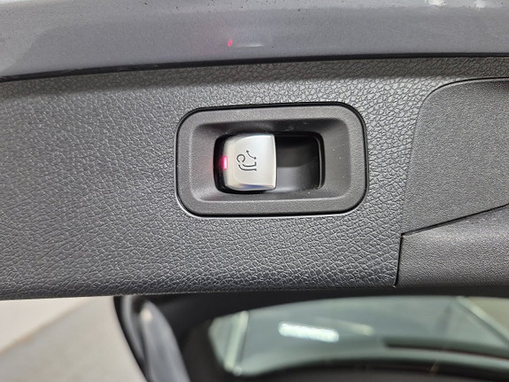 Mercedes-Benz E220 d 9 of 12