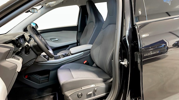 Ford Explorer 13 of 18
