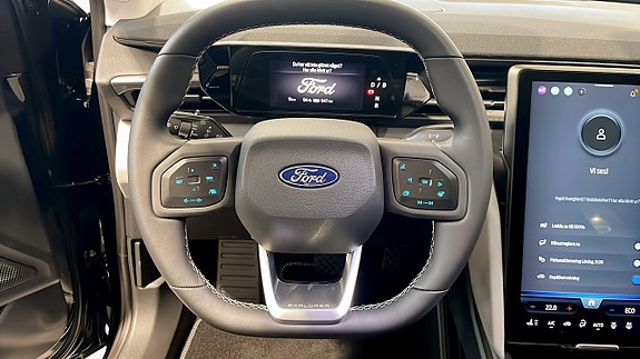 Ford Explorer 14 of 18