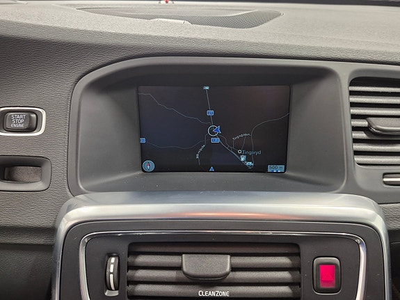 Volvo V60 8 of 11
