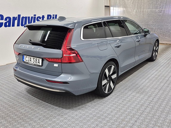 Volvo V60 4 of 11