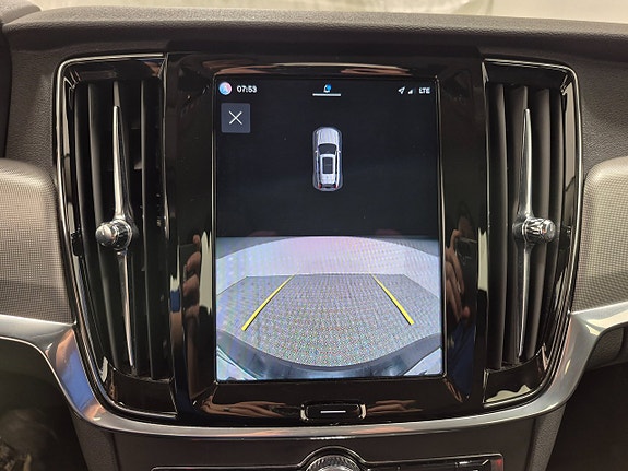 Volvo V90 8 of 10