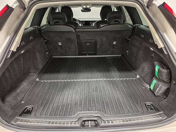 Volvo V90 11 of 11