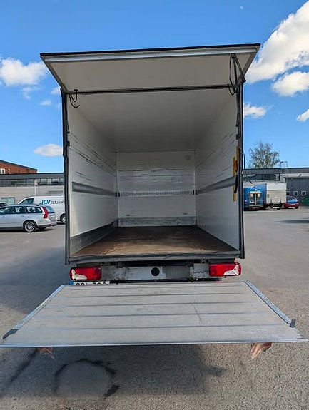 Volkswagen Crafter 5 of 7