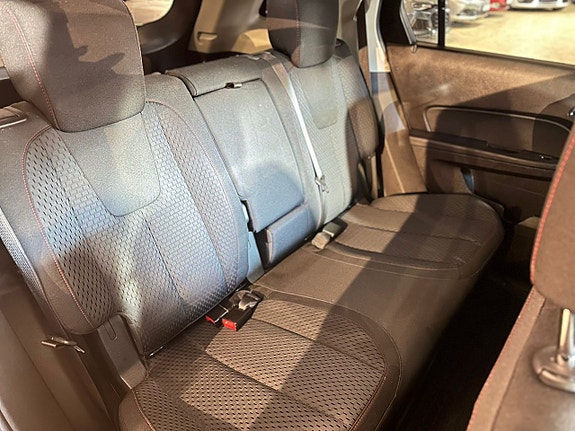 GMC Terrain 11 of 16