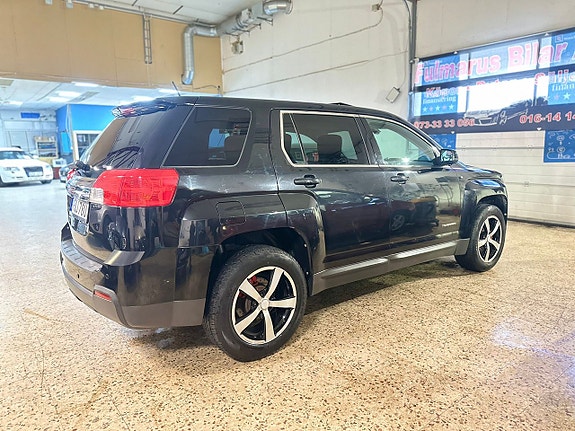 GMC Terrain 5 of 16