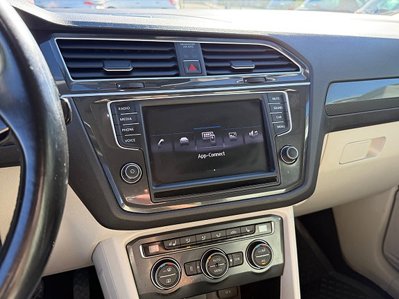 Volkswagen Tiguan 19 of 21