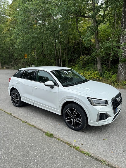 Audi Q2 2 of 3