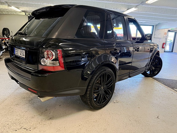 Land Rover Range Rover Sport 3 of 5