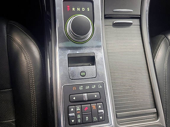Land Rover Range Rover Sport 14 of 23