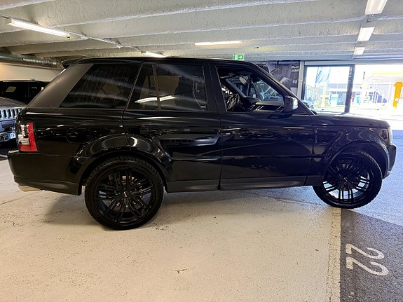 Land Rover Range Rover Sport 4 of 5