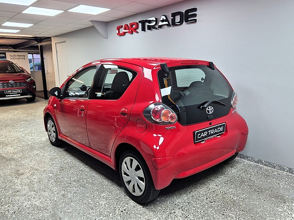 Toyota Aygo 4 of 24