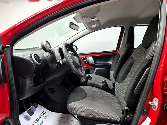 Toyota Aygo 9 of 24