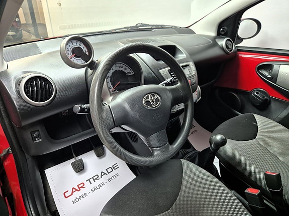 Toyota Aygo 12 of 24