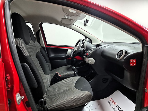 Toyota Aygo 21 of 24