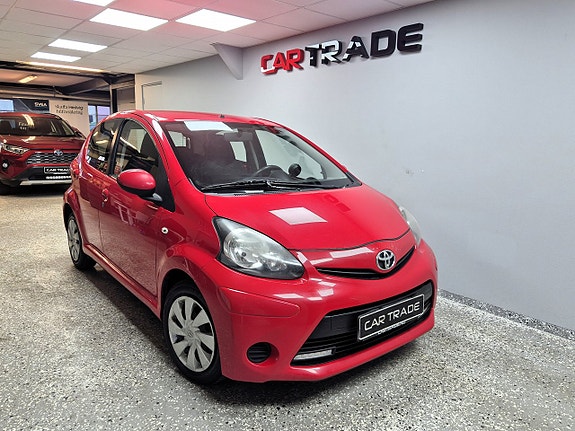 Toyota Aygo 3 of 24