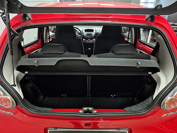 Toyota Aygo 7 of 24