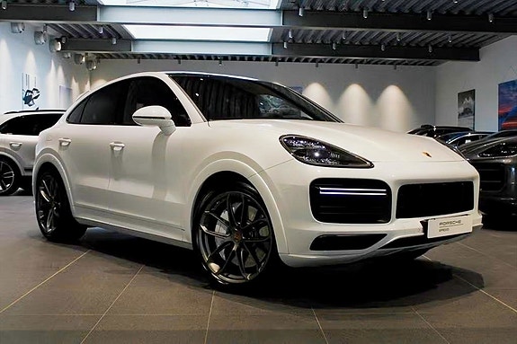 Porsche Cayenne Coupe 21 of 21