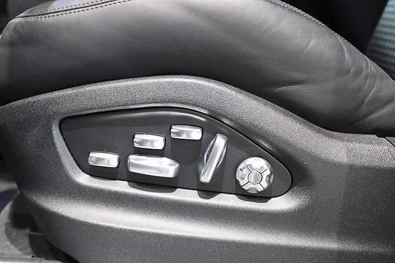 Porsche Cayenne Coupe 20 of 21