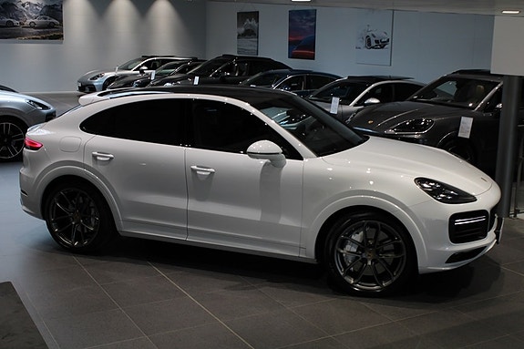 Porsche Cayenne Coupe 8 of 21