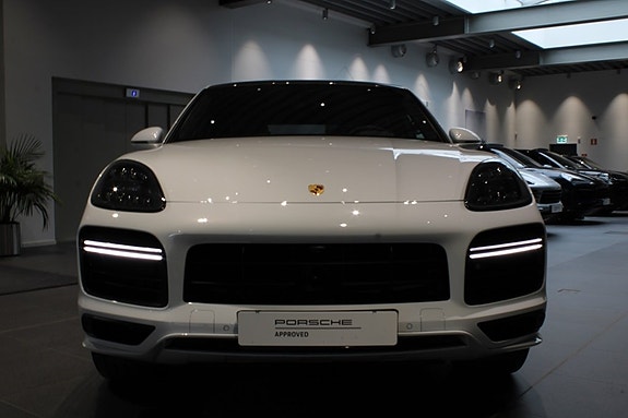 Porsche Cayenne Coupe 6 of 21