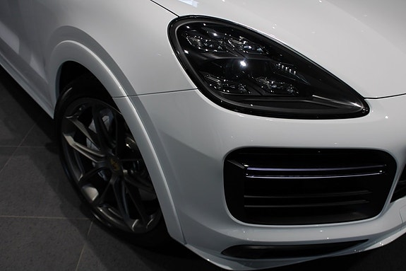 Porsche Cayenne Coupe 7 of 21