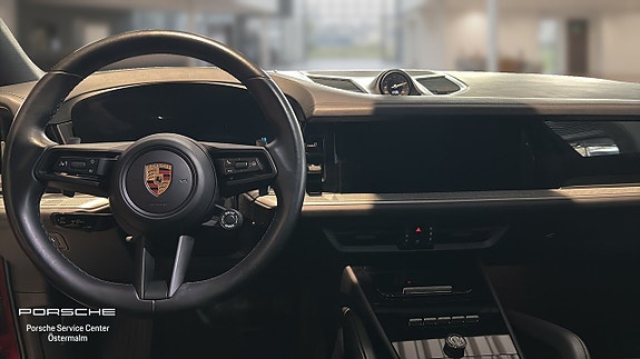 Porsche Cayenne 14 of 16
