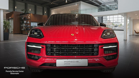 Porsche Cayenne 8 of 16