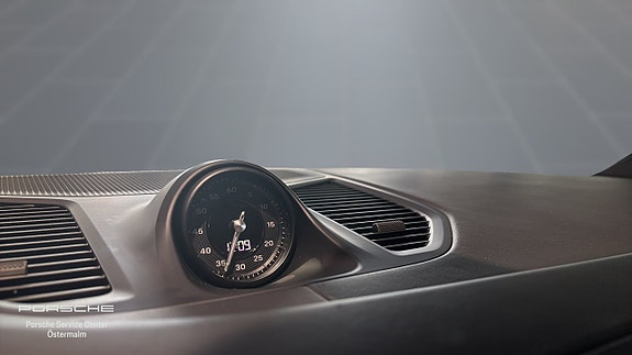 Porsche Cayenne 15 of 16