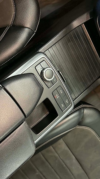 Mercedes-Benz ML350 18 of 25