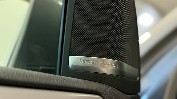 Mercedes-Benz ML350 15 of 25
