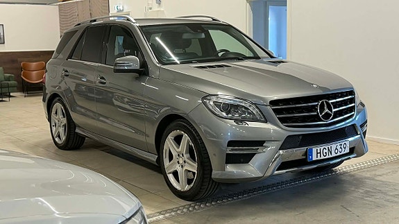 Mercedes-Benz ML350 5 of 5