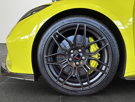 Chevrolet Corvette 19 of 19