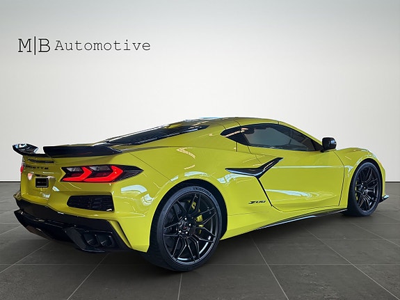 Chevrolet Corvette 6 of 19