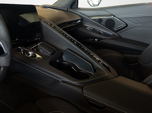 Chevrolet Corvette 13 of 19