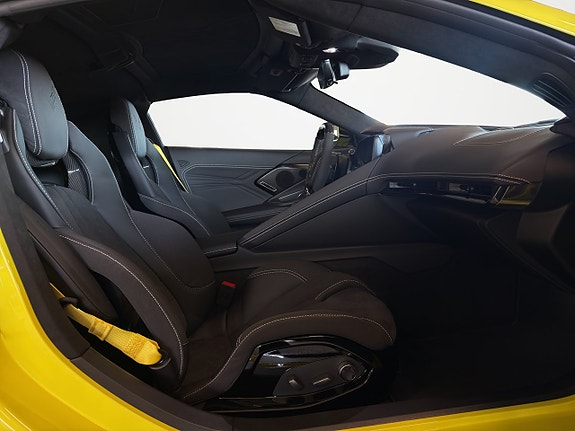 Chevrolet Corvette 15 of 19
