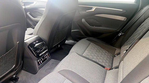 Audi A6 11 of 15