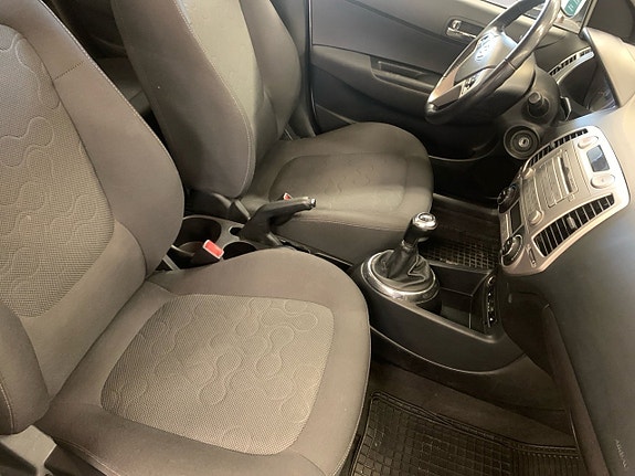 Hyundai i20 15 of 18
