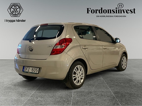 Hyundai i20 7 of 18
