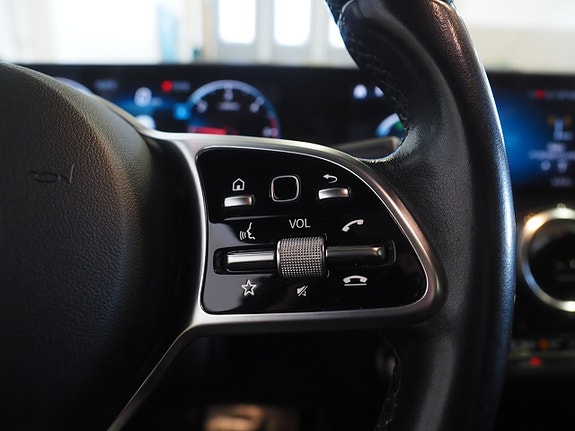 Mercedes-Benz GLA200 d 21 of 25