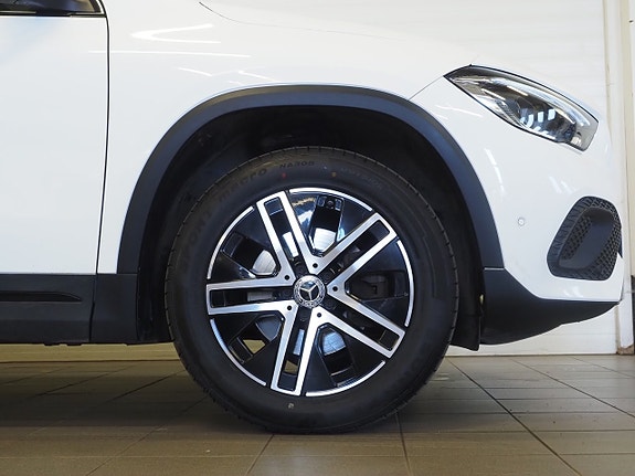 Mercedes-Benz GLA200 d 8 of 25