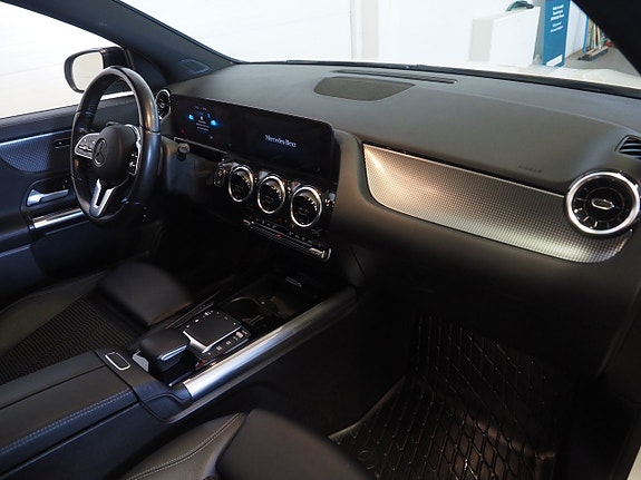 Mercedes-Benz GLA200 d 11 of 25