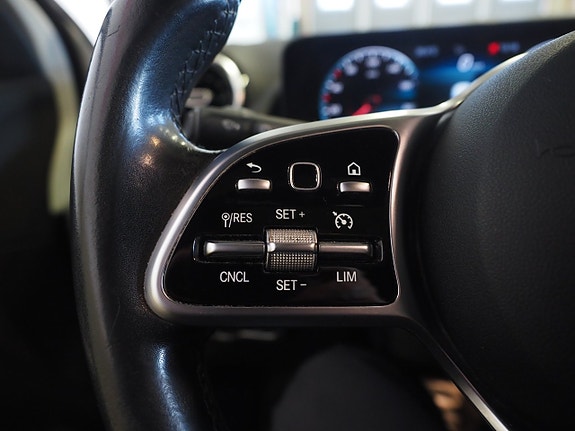 Mercedes-Benz GLA200 d 20 of 25